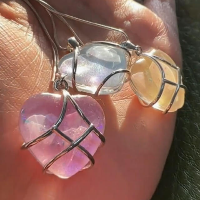 Sweet pink color heart natural stone barbie necklace