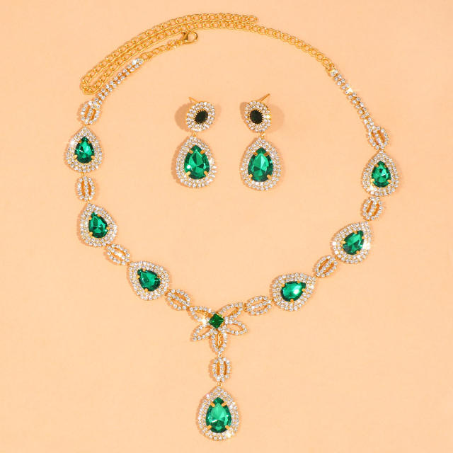 Luxury emerald statement diamond necklace set