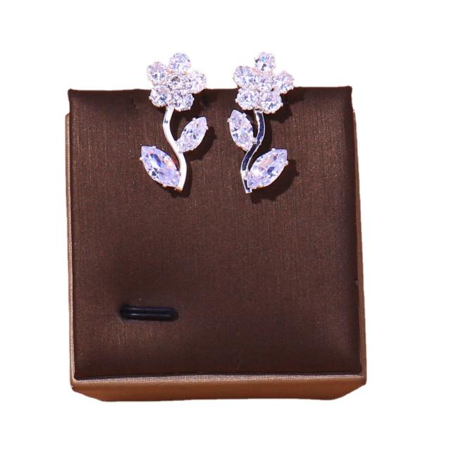 Delicate cubic zircon flower wedding diamond necklace set