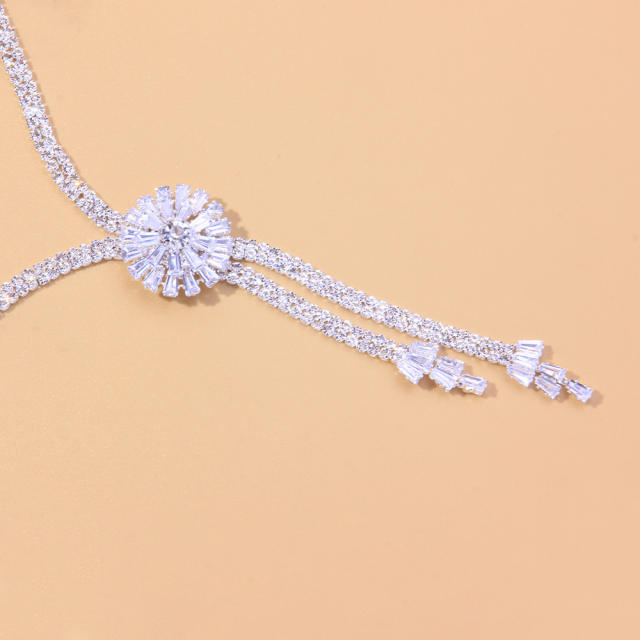 Delicate cubic zircon flower diamond necklace set