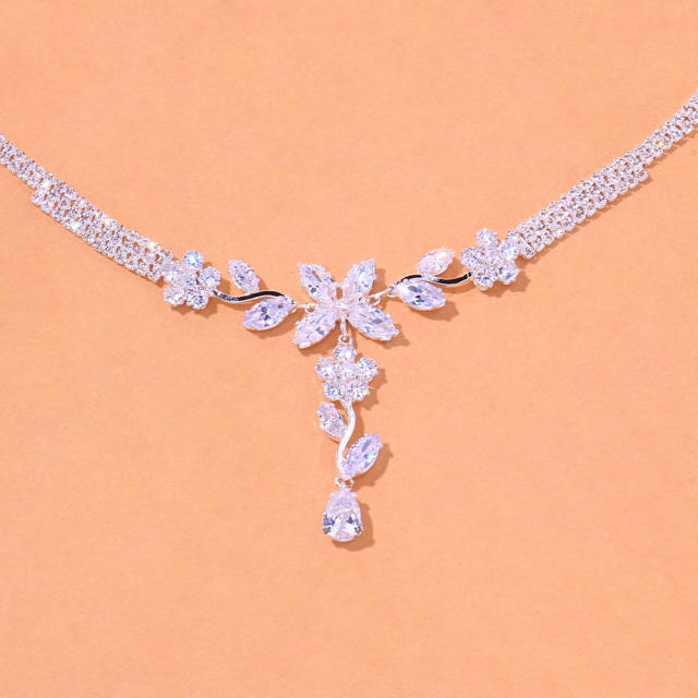 Delicate cubic zircon flower wedding diamond necklace set