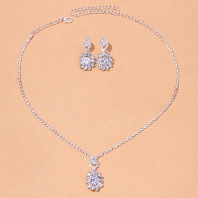 Chic easy match diamond necklace set for wedding