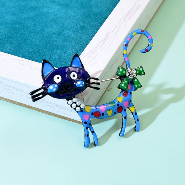 Color enamel cute cat alloy brooch