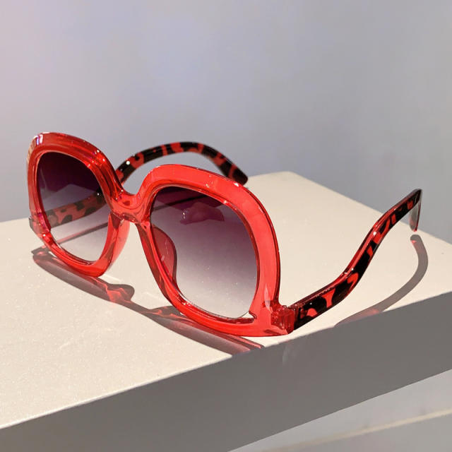 Vintage round shape large frame sunglasses