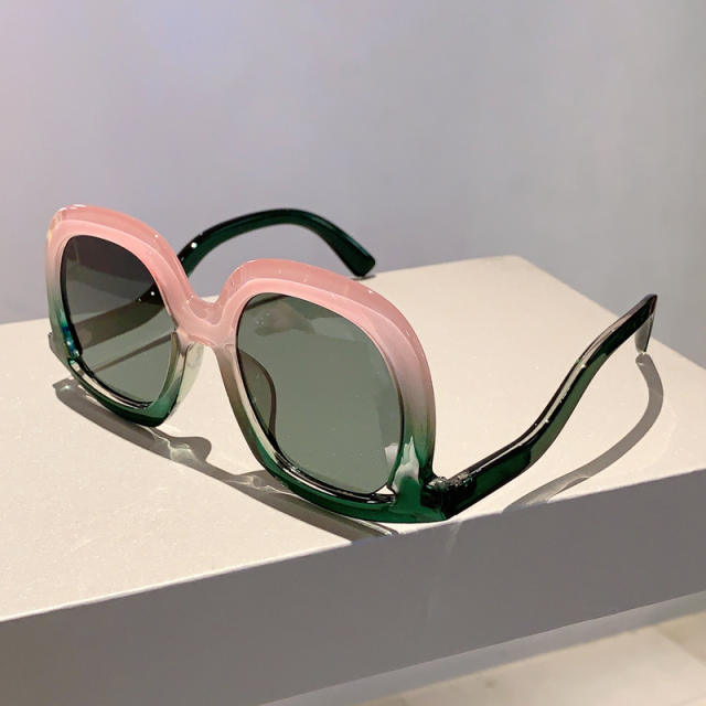 Vintage round shape large frame sunglasses