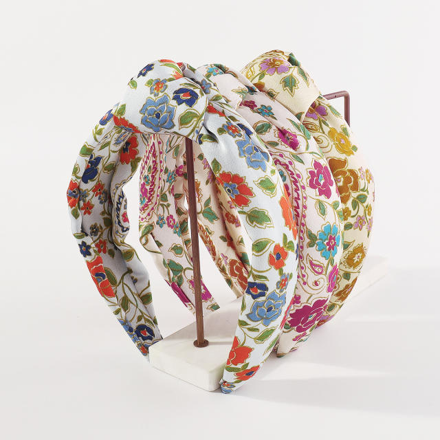 Vintage floral pattern knotted headband