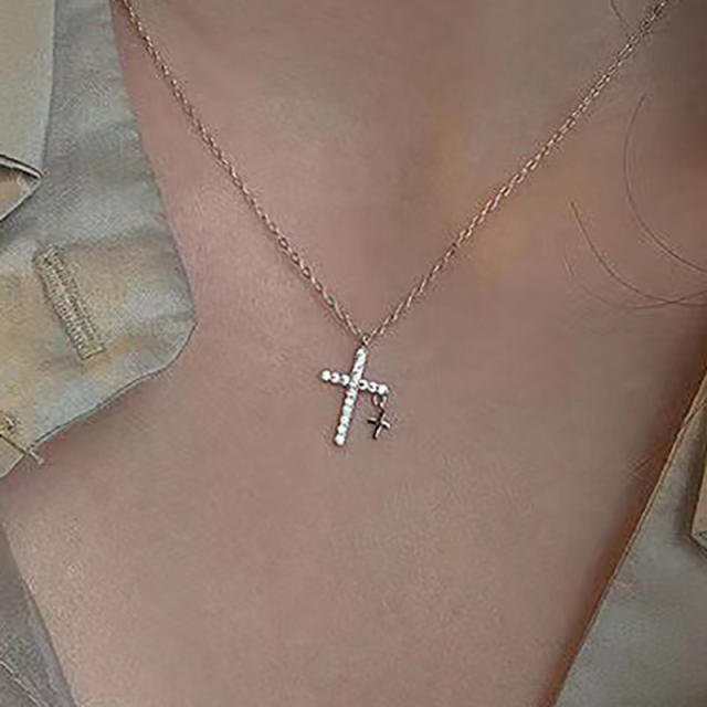 Y2K diamond cross pendant choker necklace