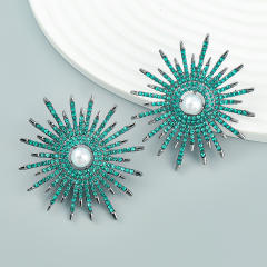Delicate sun chunky studs earrings