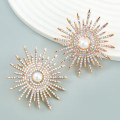Delicate sun chunky studs earrings