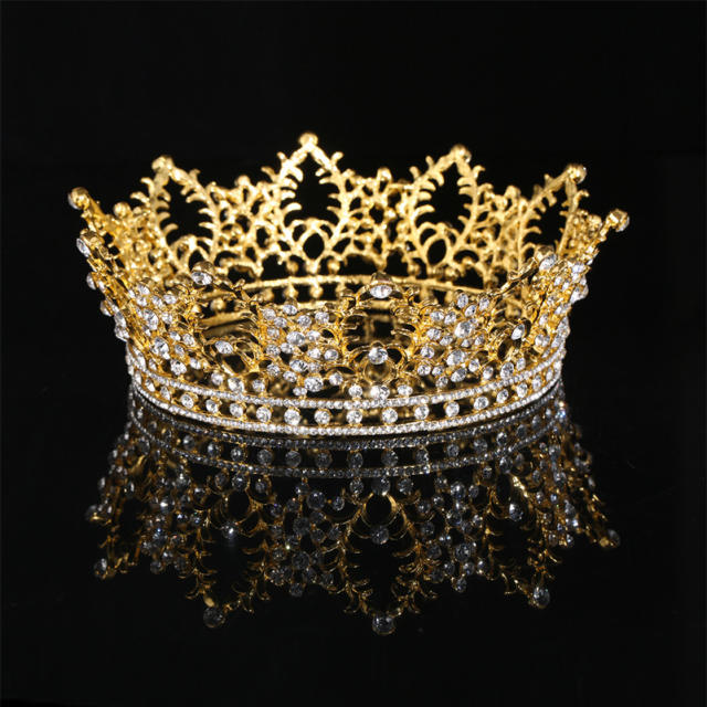Delicate pave setting rhinestone alloy crown