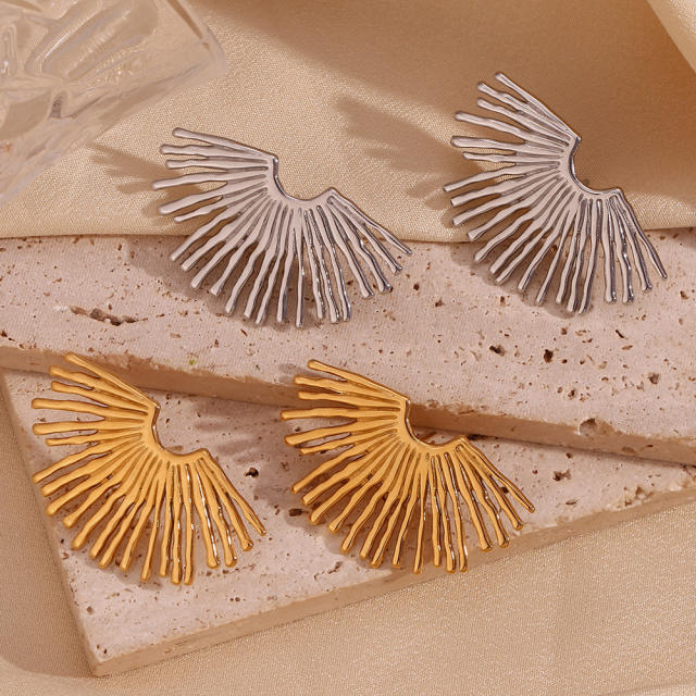 18KG pesonality fan shape stainless steel earrings