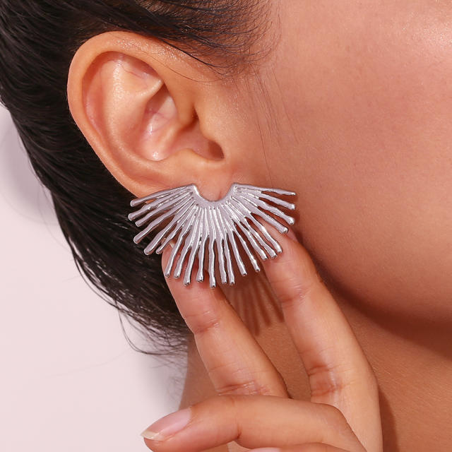 18KG pesonality fan shape stainless steel earrings