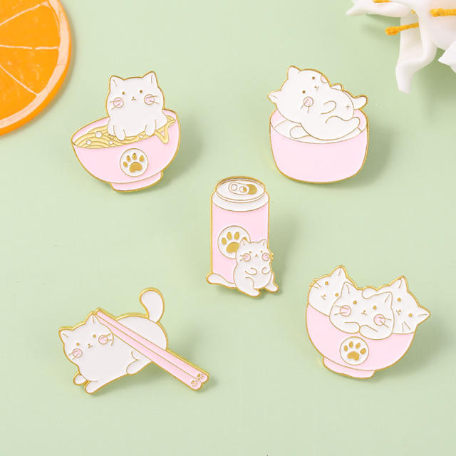 Hot sale pink color enamel cute kitty brooch pins