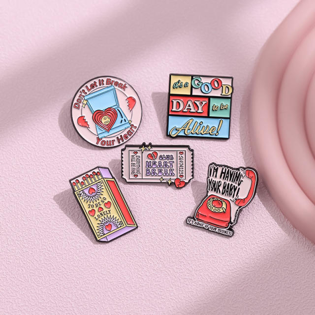 Creative wonderful day pink color enamel alloy brooch pins