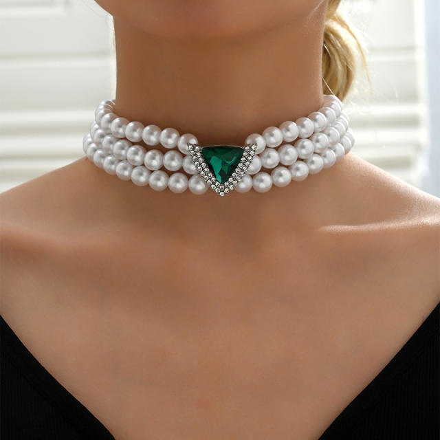 Elegant emerald triangle faux pearl three layer choker necklace