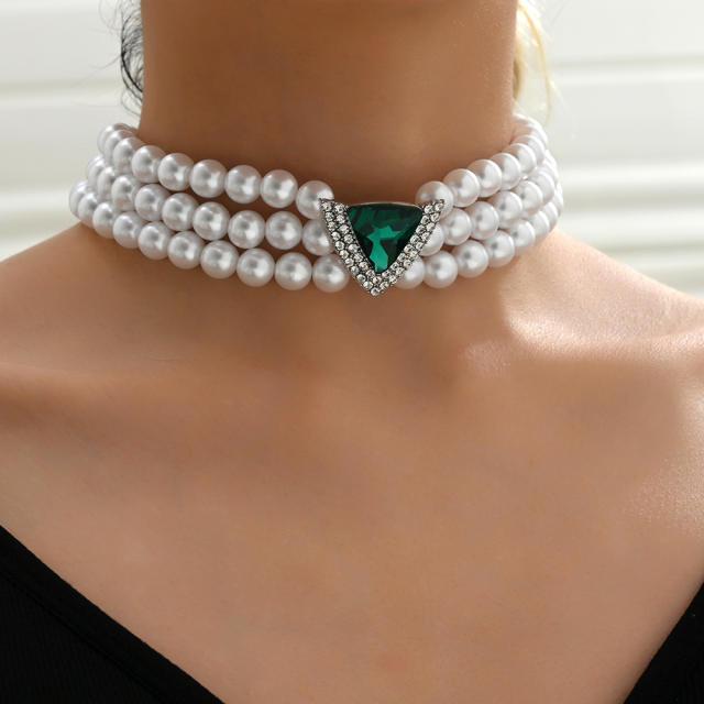 Elegant emerald triangle faux pearl three layer choker necklace