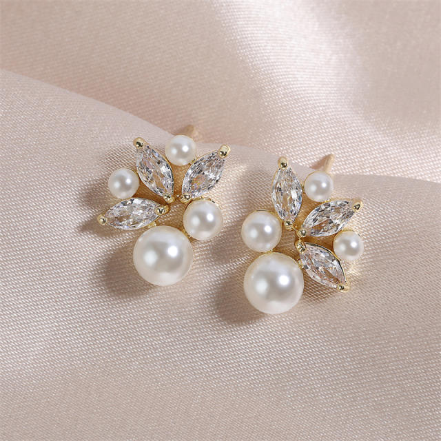 Chic cubic zircon pearl bead women studs earrings