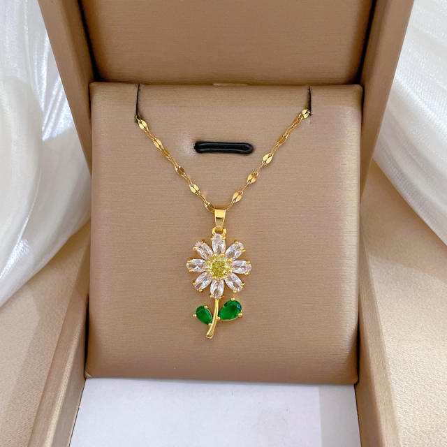 Sweet diamond daisy flower copper pendant stainless steel chai necklace for women
