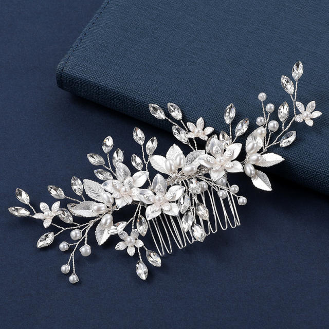 Handmade metal small flower crystal diamond wedding hair combs