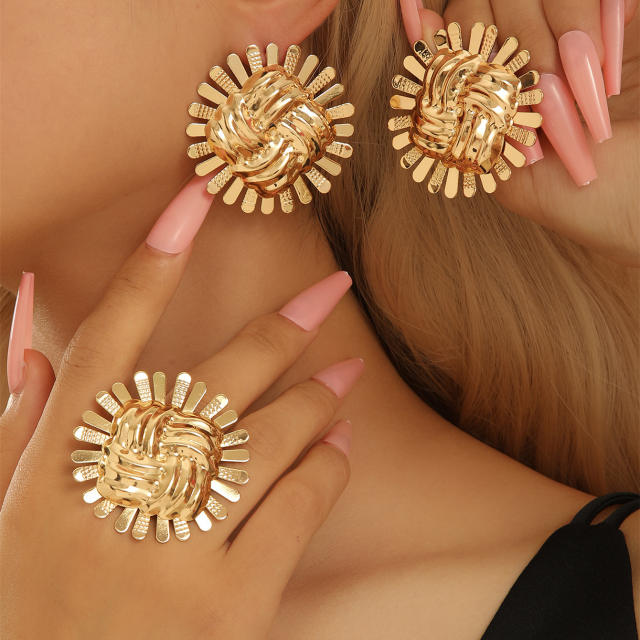 Chunky gold color metal studs earrings rings set