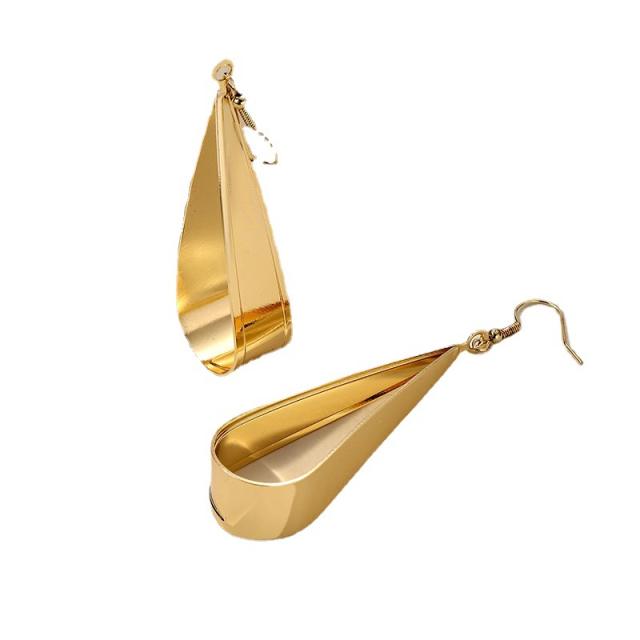 Gold color geometric metal drop shape dangle earrings