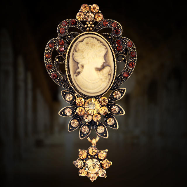 Baroque beauty alloy women brooch