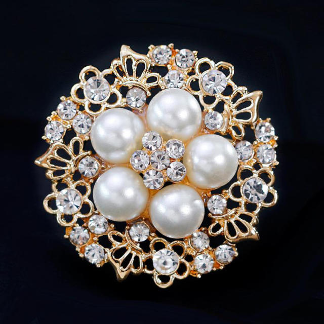 Delicate imitation pearl rhinestone flower metal brooch gift brooch