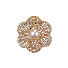Delicate imitation pearl rhinestone flower metal brooch gift brooch