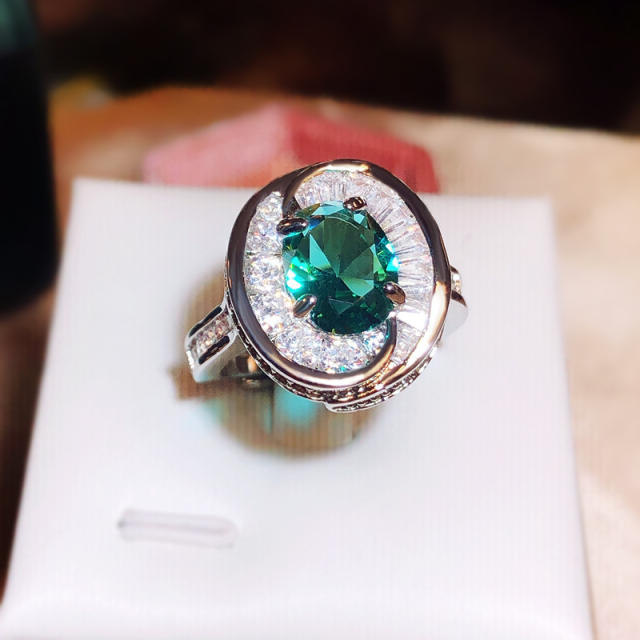 Vintage emerald oval shape statement finger rings