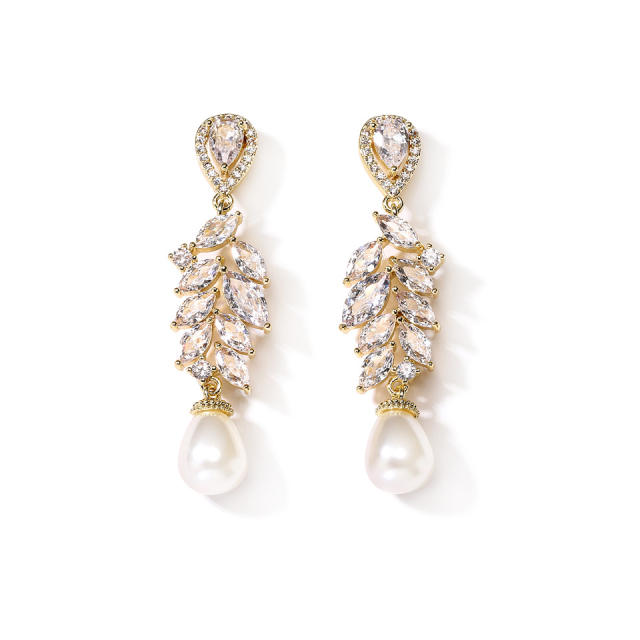 Delicate horse eye shape cubic zircon drop pearl diamond earrings