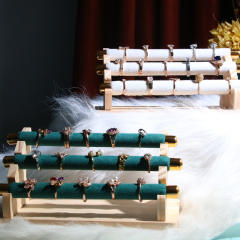 Luxury velvet roll jewelry display for rings