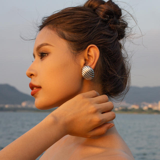18KG oval shape striped pattern stainless steel earrings