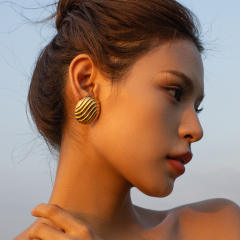 18KG oval shape striped pattern stainless steel earrings