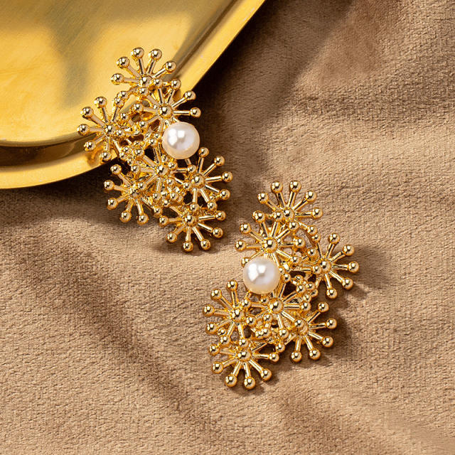 Delicate gold color imitation pearl bead snow flake metal earrings