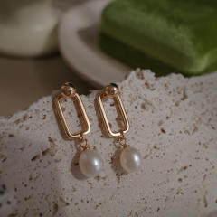 Chic imitataion pearl bead women earrings