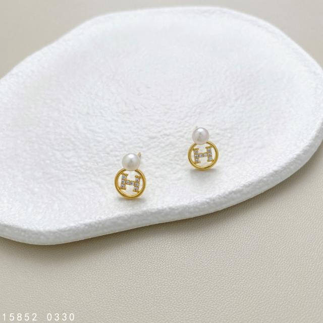 Chic imitataion pearl bead women earrings