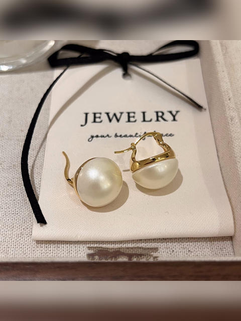 Chic imitataion pearl bead women earrings