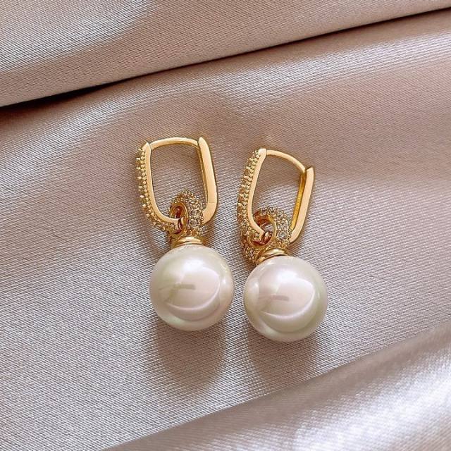 Chic imitataion pearl bead women earrings