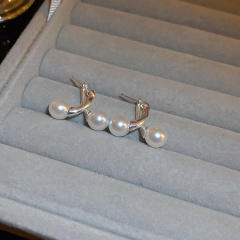 Chic imitataion pearl bead women earrings