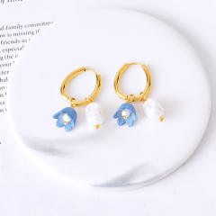 Concise sweet flower pearl stainless steel earrings