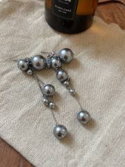 Elegant gray pearl dangle women earrings
