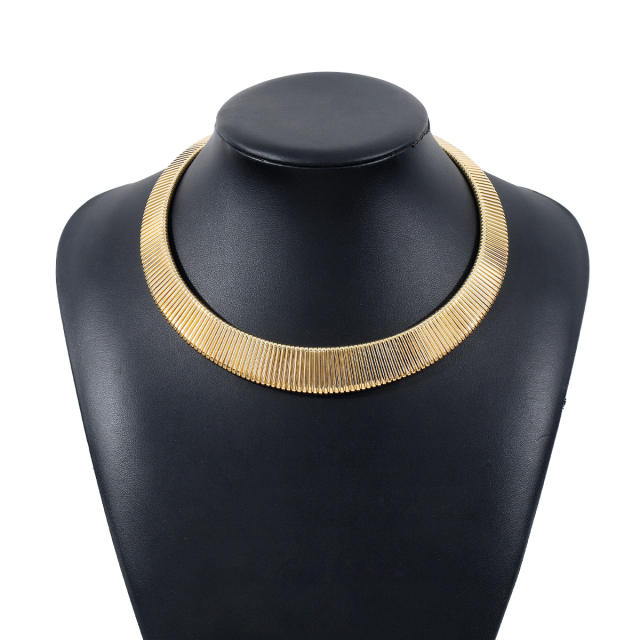 Vintage chunky gold silver color metal choker necklace for women