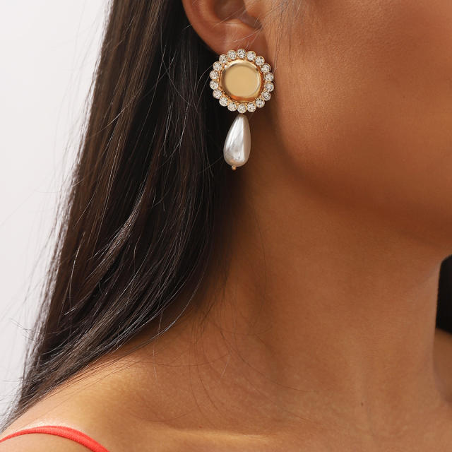 Creative imiation pearl drop metal women earrings