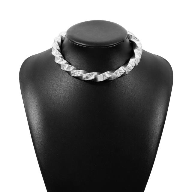 Personality metal choker necklace for women street look jewelry