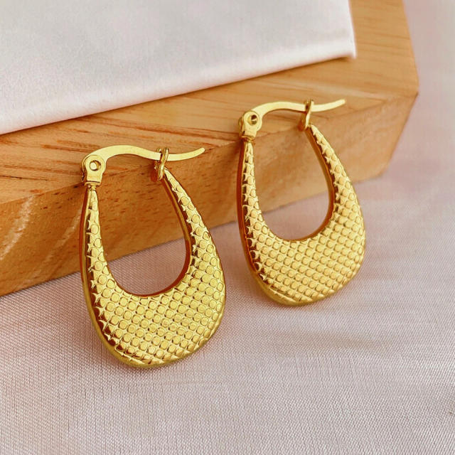 Personality checkered pattern U shape stainless steel earrings