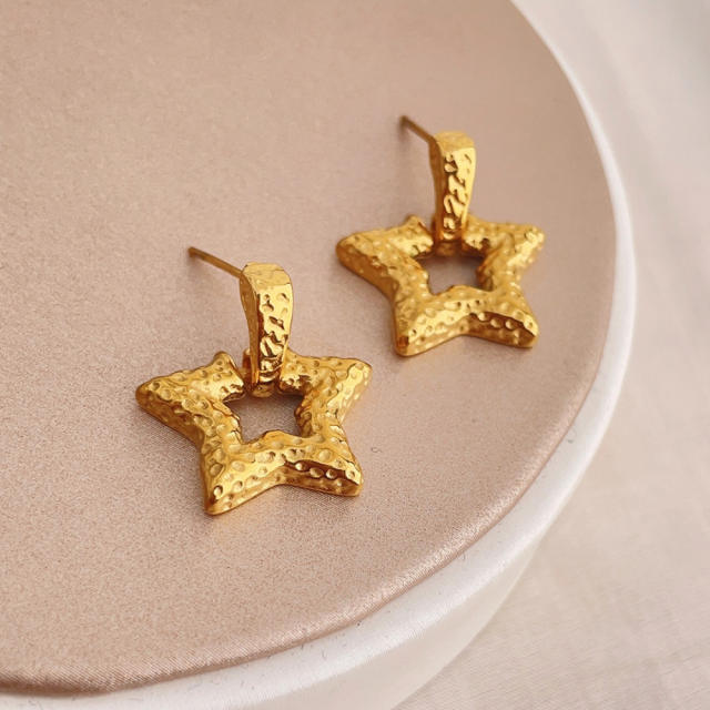 Vintage hammer pattern hollow out star stainless steel earrings