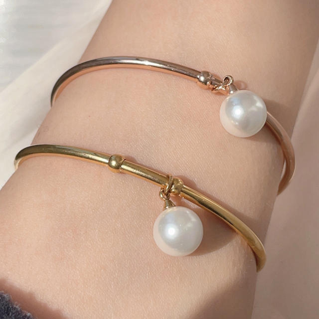 18KG chic pearl charm stainless steel cuff bangle