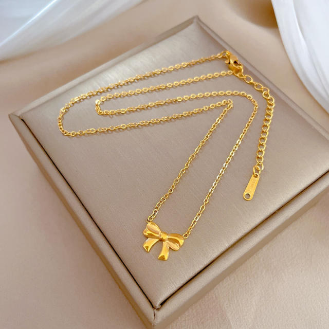 Dainty bow stainless steel necklace