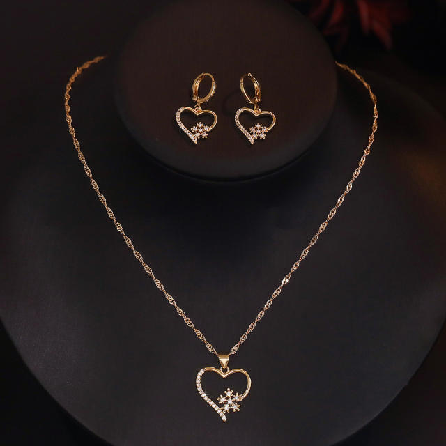 Dainty diamond hollow out heart pendant gold plated copper necklace set