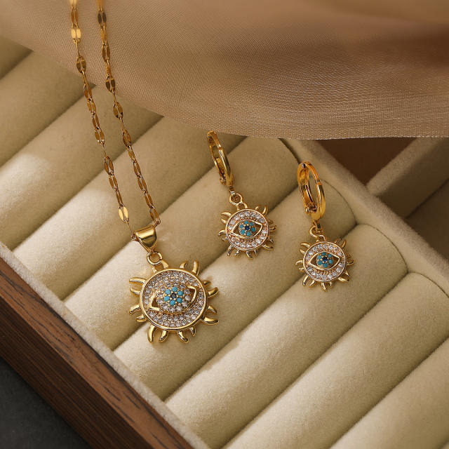 Personality diamond evil eye sun shape pendant gold plated copper necklace set